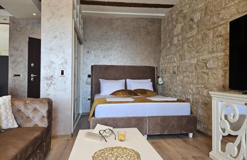 Vis Apartamento | Luxury Seafront Suite Fabri
