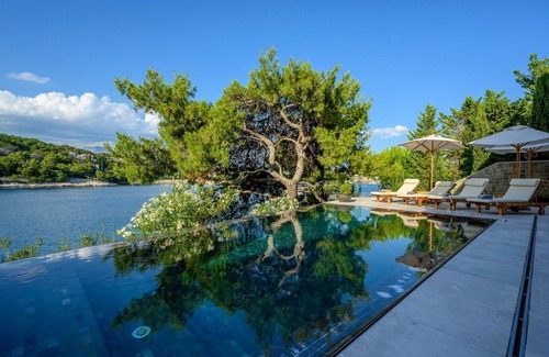 Selca Villa | Villa Prestige Brac de lujo frente al mar con piscina privada, sauna y gimnasio