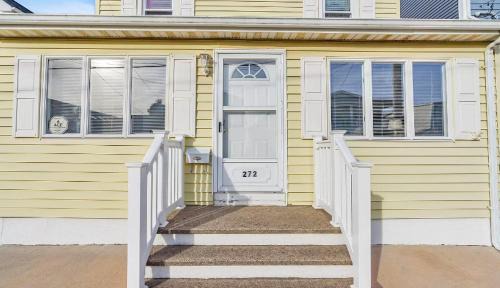 Seaside Heights Casa | Luxury Seaside Getaway! Sleeps 7
