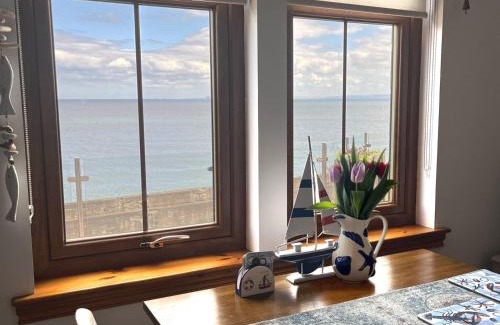 Kirkcaldy Apartamento | Luxury Seaside Home with Incredible Views