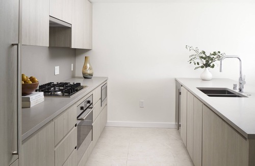 Belltown Hotel | Luxury Seattle Suite w/ Balcony, King Bed & Pools—Near South Lake Union Fun!