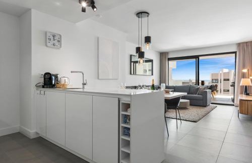Puerto de la Duquesa Apartamento | Luxury Seaview Resort Apartment
