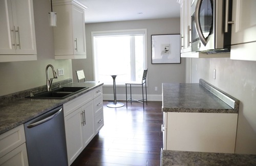 Barrie Cabaña | Luxury & Secluded Cottage 10 Mins from Downtown Barrie