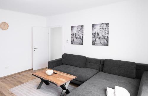 Linz Apartamento | Luxury Sedda Bed, Nespresso, Netflix