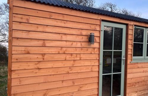 Monknash Casa | Luxury Shepherds Hut near Glamorgan Coast
