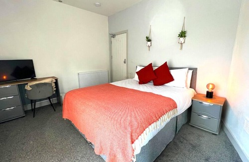 Wigan Casa | Individual-Lujoso-Baño Privado-Vista al Jardín