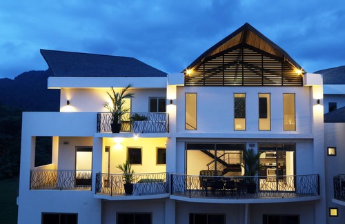 Jacó Apartamento | Luxury Sky Penthouses 3-6BR Condo-Hotel at Oceano Jaco