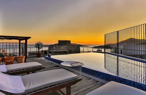 Rafajlovici Apartamento | Luxury Skyfall Penthouse