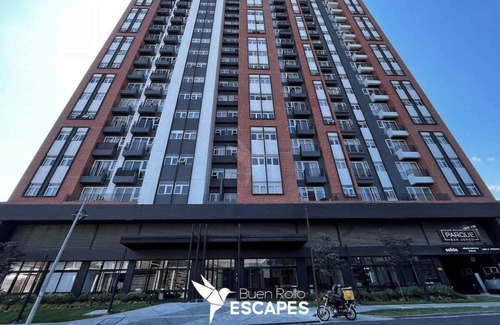 Zona 11 Apartamento | Luxury Skyline City View KING Bed FREE Pool & Gym