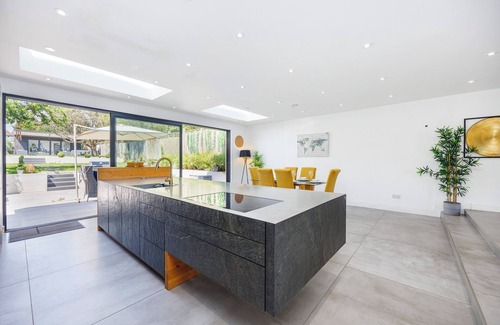 St Albans Casa | Luxury Smart House in St Albans