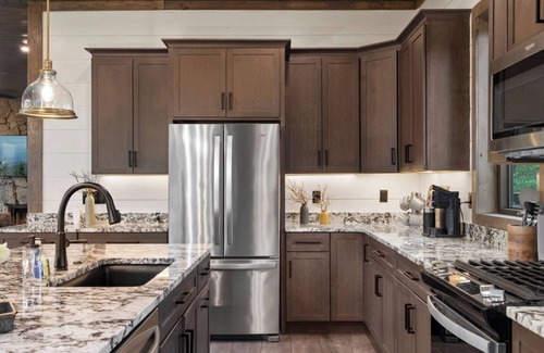 Walland Cabina | Luxury Smoky Mountain Retreat with Indoor Pool, Hot Tub, Firepit & More!