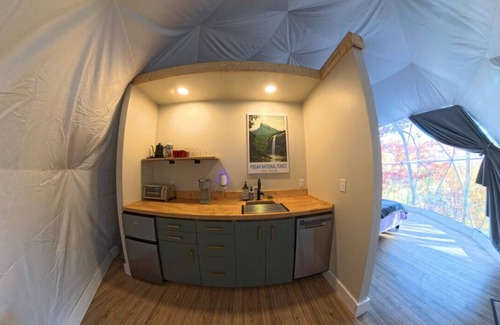 Balsam Grove Casa | Luxury Spa Dome: Sauna & Hot Tub