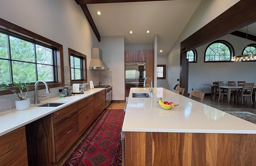 Broadmoor Casa | Luxury, spacious carriage house walking distance to the Broadmoor Hotel.
