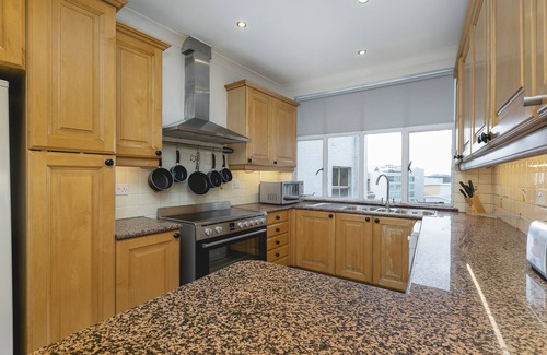 St. Johns Wood Apartamento | ' Luxury & Spacious AirCondisioned 4 Bed 4 Bath Apartment '