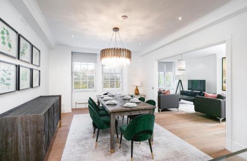 St. Johns Wood Apartamento | ' Luxury & Spacious AirConditioned 4 Bed 4 Bath Apartment '