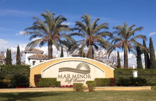 Torre-Pacheco Apartamento | Amplio apartamento de lujo con vistas al golf, la piscina y el lago 5 estrellas