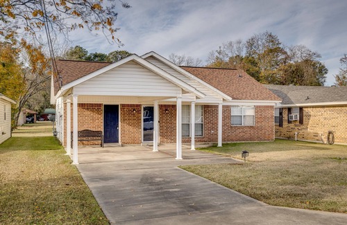 Monroe Casa | Luxury Spacious Home, Only 4.7 Miles From Airport