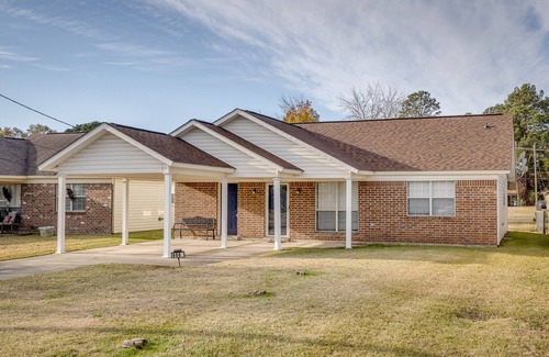 Monroe Casa | Luxury Spacious Home, Only 4.7 Miles From Airport