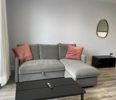 Abingdon Apartamento | Luxury Square Flat - Luxury - En-Suites - 6 Guests