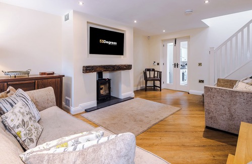 Tarporley Casa | Luxury Stables in Beeston | 53 Degrees Property | Countryside - Sleeps 6