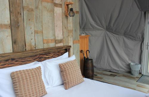 Cuddesdon Casa | Luxury Star Gazing Dome 2 JUPITER with cozy log burner