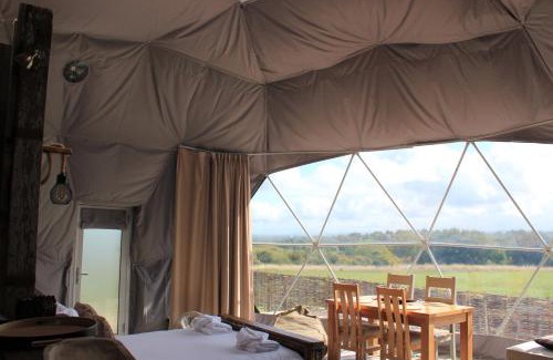 Cuddesdon Casa | Luxury Star Gazing Dome 2 JUPITER with cozy log burner