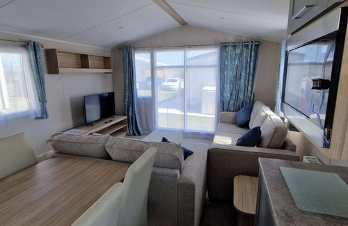 Colchester Cabina | Luxury Static Caravan Sleeps 6 Coopers Beach