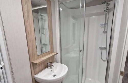 Colchester Cabina | Luxury Static Caravan Sleeps 6 Coopers Beach