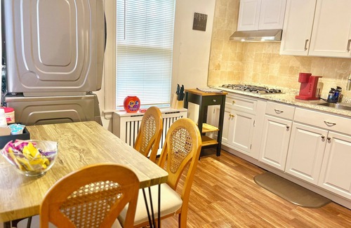Waterbury Apartamento | Apartamento De Lujo Recientemente Renovado en el Corazón de Waterbury