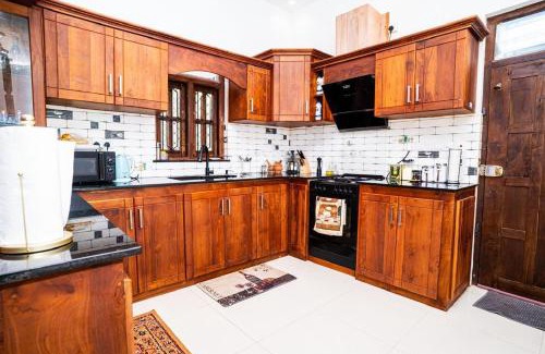 Eravur Pattu Casa | Luxury Stay Near Pasikuda