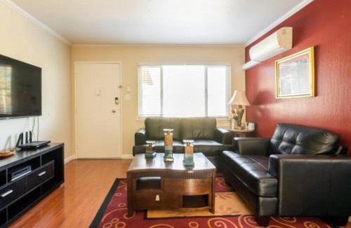 West San Jose Apartamento | Luxury stay near Santana Row for vacation/business