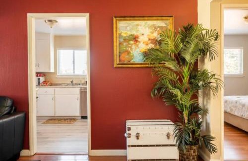 West San Jose Apartamento | Luxury stay near Santana Row for vacation/business