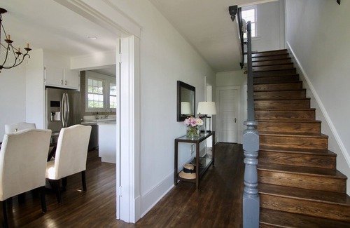 Cobham Casa | Elegancia y comodidad en una granja de flores apta para mascotas. Somerset, VA.