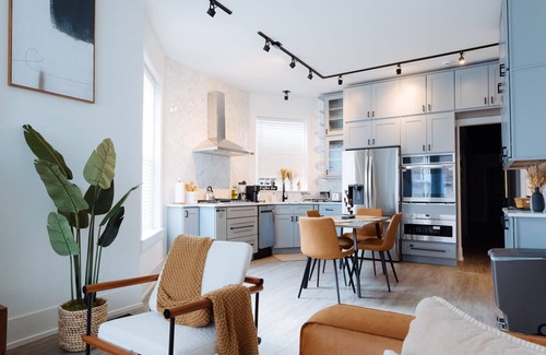 Woodlawn Condominio | Luxury Stay on UChicago Campus 11 min walk to hospitals