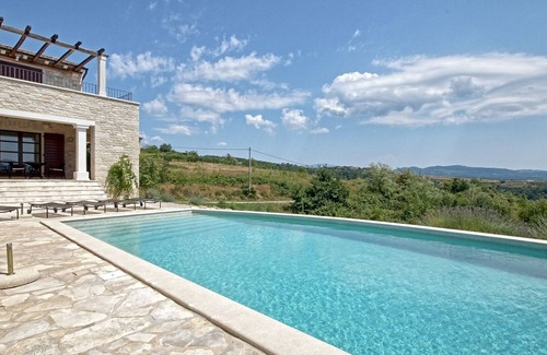 Sveti Bartol Villa | Villa de piedra de lujo con piscina privada y jardín y hermosas vistas panorámicas