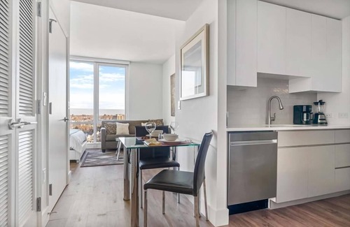 White Plains Apartamento | Luxury Studio Apartment | Downtown White Plains | Gym + Clubroom