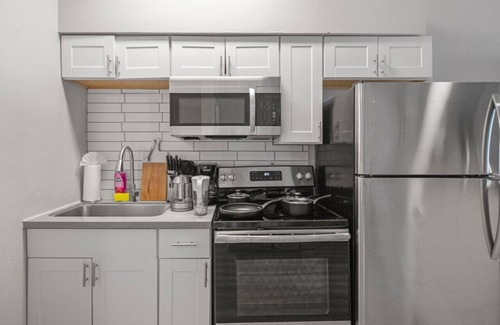 Peaceful Valley Apartamento | Luxury Studio Oldtown Scottsdale Free Parking