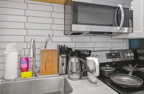 Peaceful Valley Apartamento | Luxury Studio Oldtown Scottsdale Free Parking