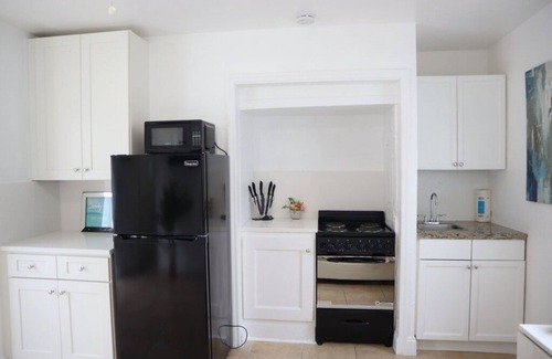 Palm Beach Shores Hotel | ** Luxury Studio ** Prime Singer Island **