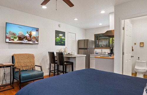 Baywood-Los Osos Casa | Luxury Studio Retreat | Private Patio & Kitchen