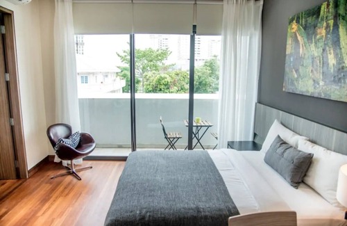 Bedok Casa | Luxury studio room SEN-5 with shared pool