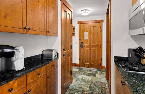 Stowe Area Condominio | Luxury Studio Ski-in Ski-Out, Hiking, Mtn Biking, Golf, Fishing