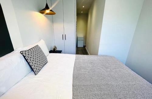 Dormers Wells Apartamento | Luxury studios central London, perfect spot for tourists