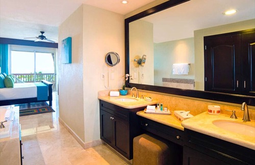 Puerto Juárez Apartamento | Luxury Suite at Villa del Palmar Cancun – Your Caribbean Escape Awaits