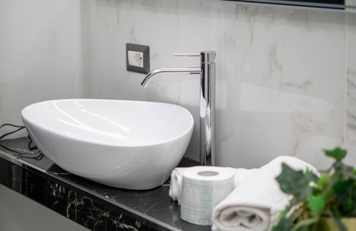 Ostiense Apartamento | Luxury suite con vasca idromassaggio a tema Eros vicina al centro di Roma