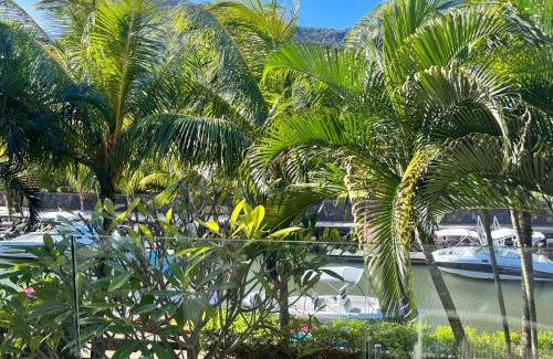 Black River Apartamento | Luxury Suite La Balise Marina