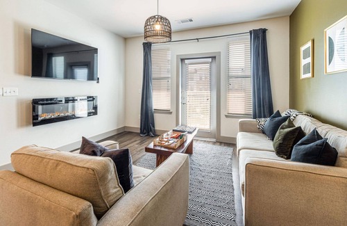 Haltom City Apartamento | Luxury suite! Minutes from downtown Fort Worth