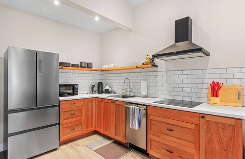 Ithaca Casa | Luxury Suite | Walk to Commons | Free Parking | NY