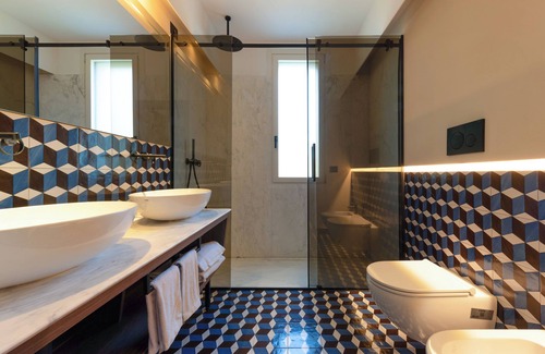 Sant'Agnello Complejo | Luxury suite with balcony overlooking the gulf of sorrento