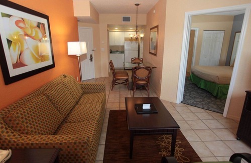 Florida Central Atlantic Coast Complejo | Luxury suites, 7 heated pools & minutes from Orlando’s world-famous parks